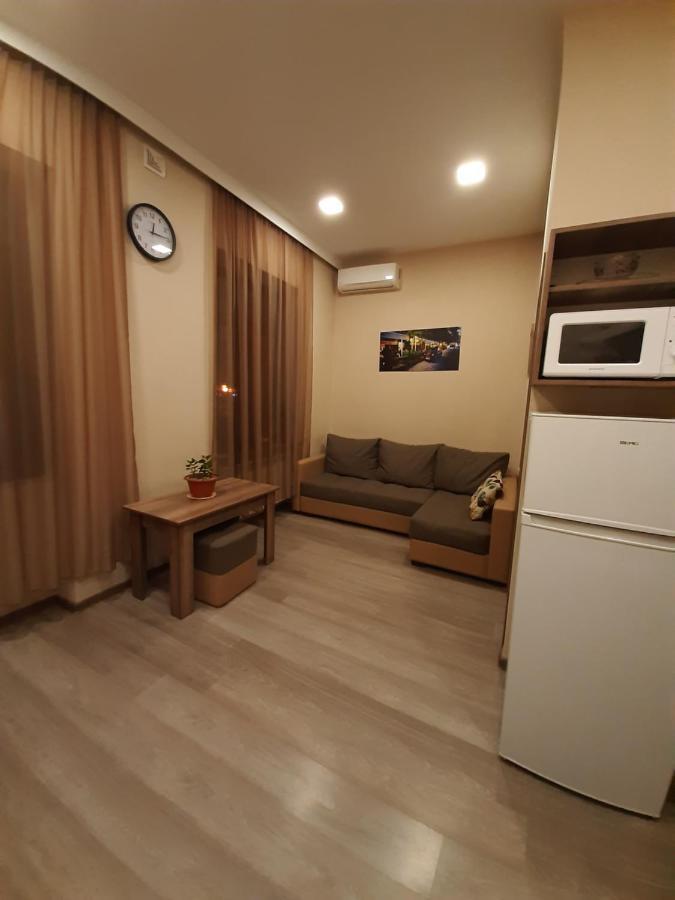 Yerevan, Abovyan 34 My Street Ngoại thất bức ảnh